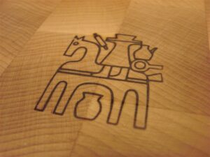 Karmel Snijplank klein (33 cm x 26 cm x 3 cm)